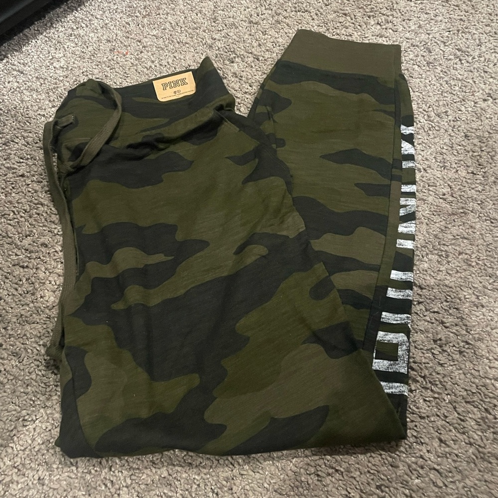 Victoria’s Secret pink joggers nwt